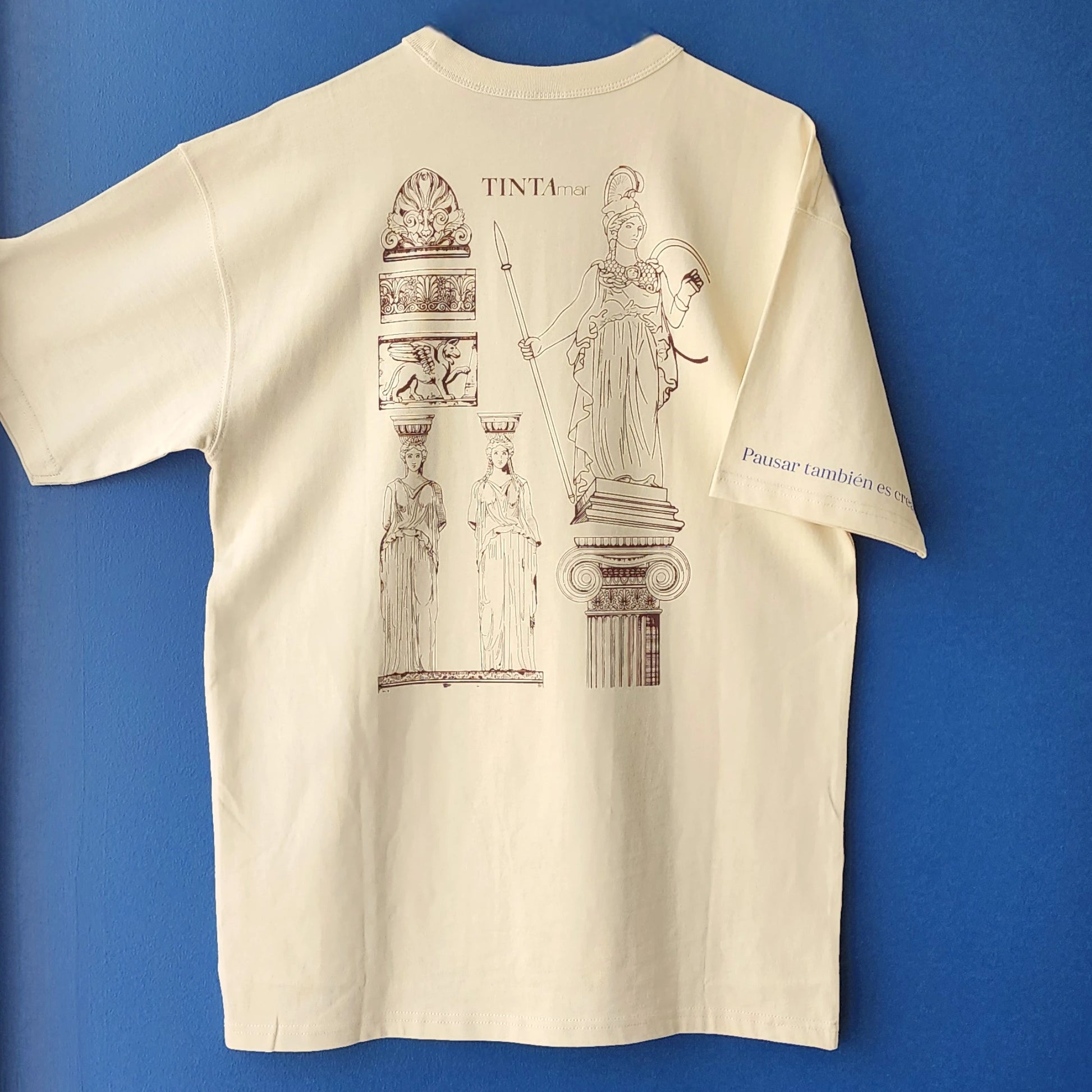 Polera Atenea Arena Oversize - TINTAmarPolera Atenea Arena OversizePoleraTINTAmarTINTAmarArenaSPolera Atenea Arena Oversize