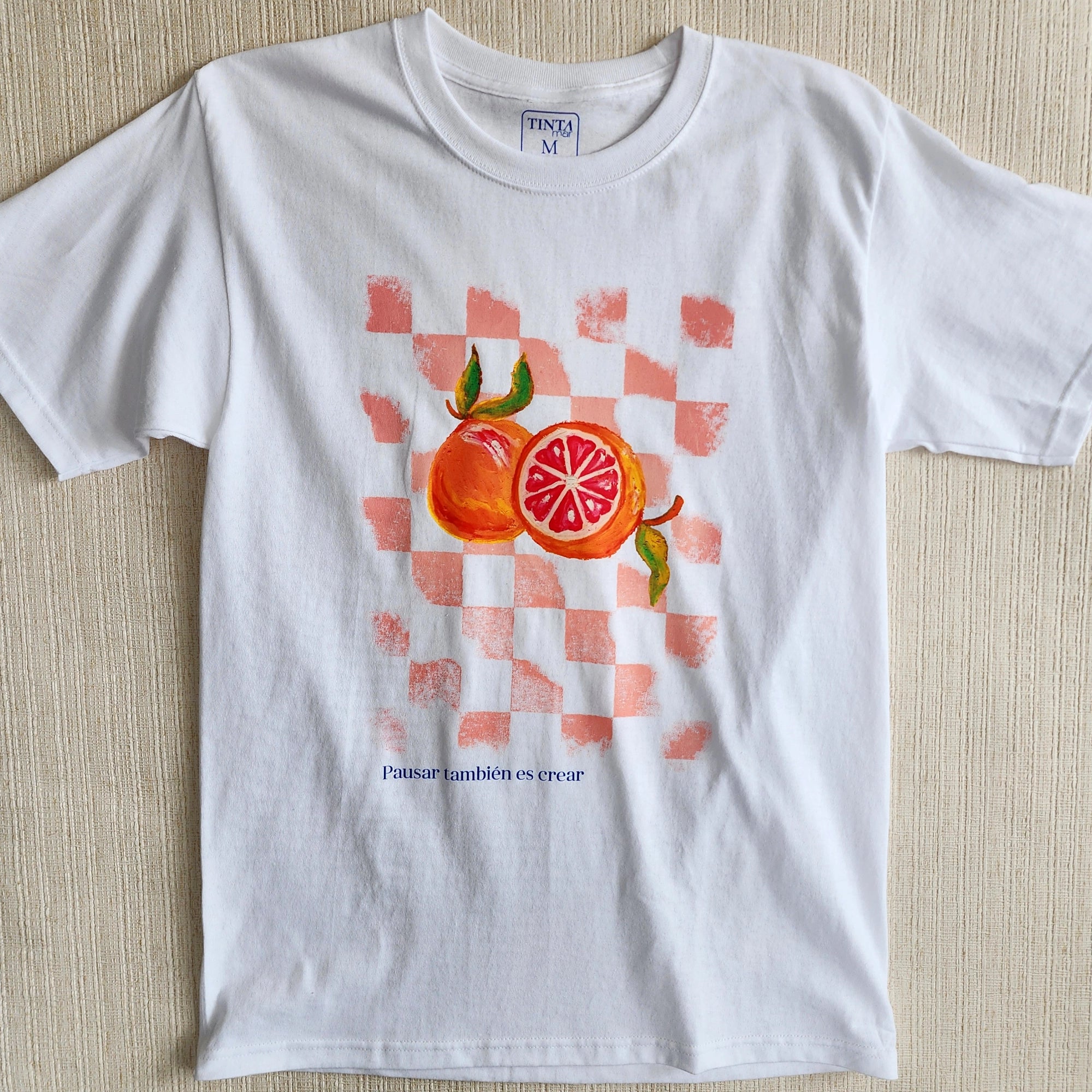 Polera Arance Rossa Regular Fit - TINTAmarPolera Arance Rossa Regular FitPoleraTINTAmarTINTAmarBlancoSPolera Arance Rossa Regular Fit