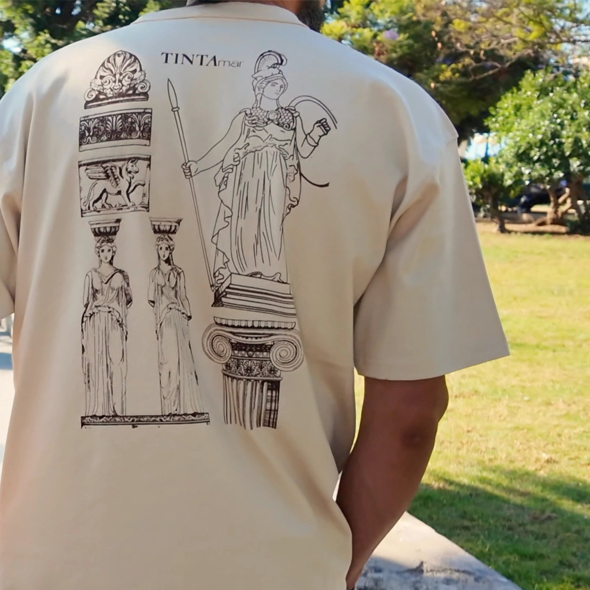 Polera Atenea Arena Oversize - TINTAmarPolera Atenea Arena OversizePoleraTINTAmarTINTAmarArenaSPolera Atenea Arena Oversize