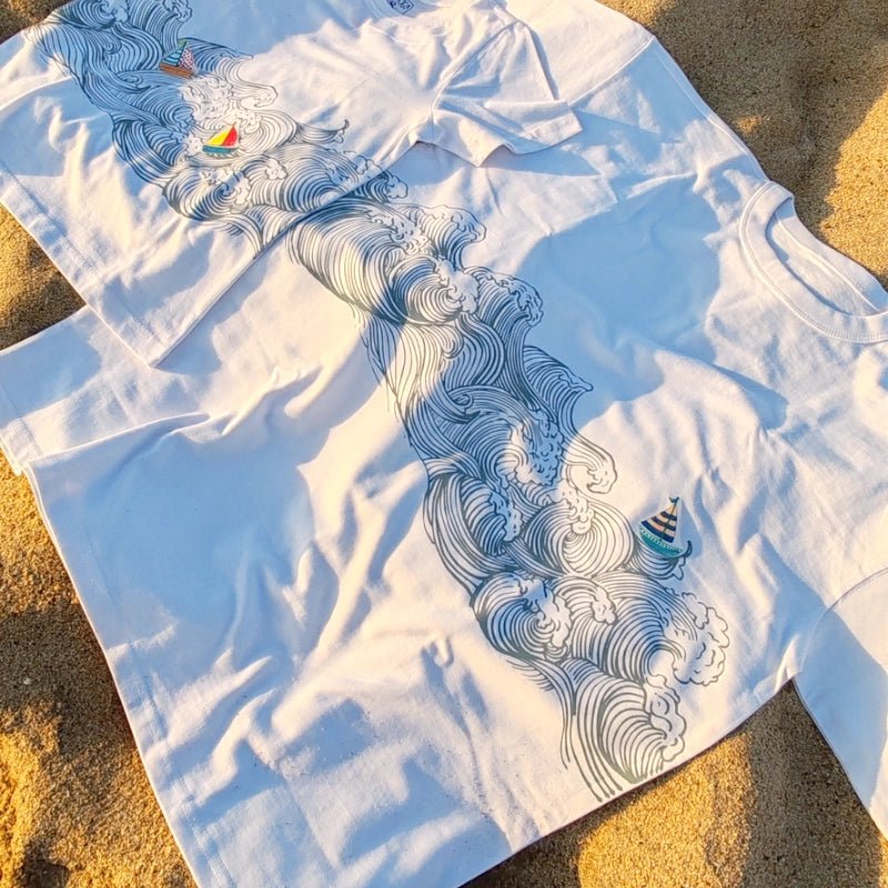 Polera Olas adulto Oversize 100% algodón - TINTAmarPolera Olas adulto Oversize 100% algodónPoleraTINTAmarTINTAmarBlancoSPolera Olas adulto Oversize 100% algodón
