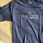 Polera Pulpo pequeño Regular - TINTAmarPolera Pulpo pequeño RegularPoleraTINTAmarTINTAmarAzul marinoSPolera Pulpo pequeño Regular